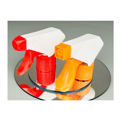 滑らかなリブアルミニウム閉塞 28mm プラスチックハンドスプレーヤー 簡単にPPトリガースプレーヤー